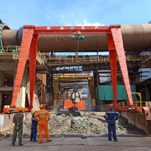 MHZ型電動(dòng)葫蘆抓斗門(mén)式起重機(jī)